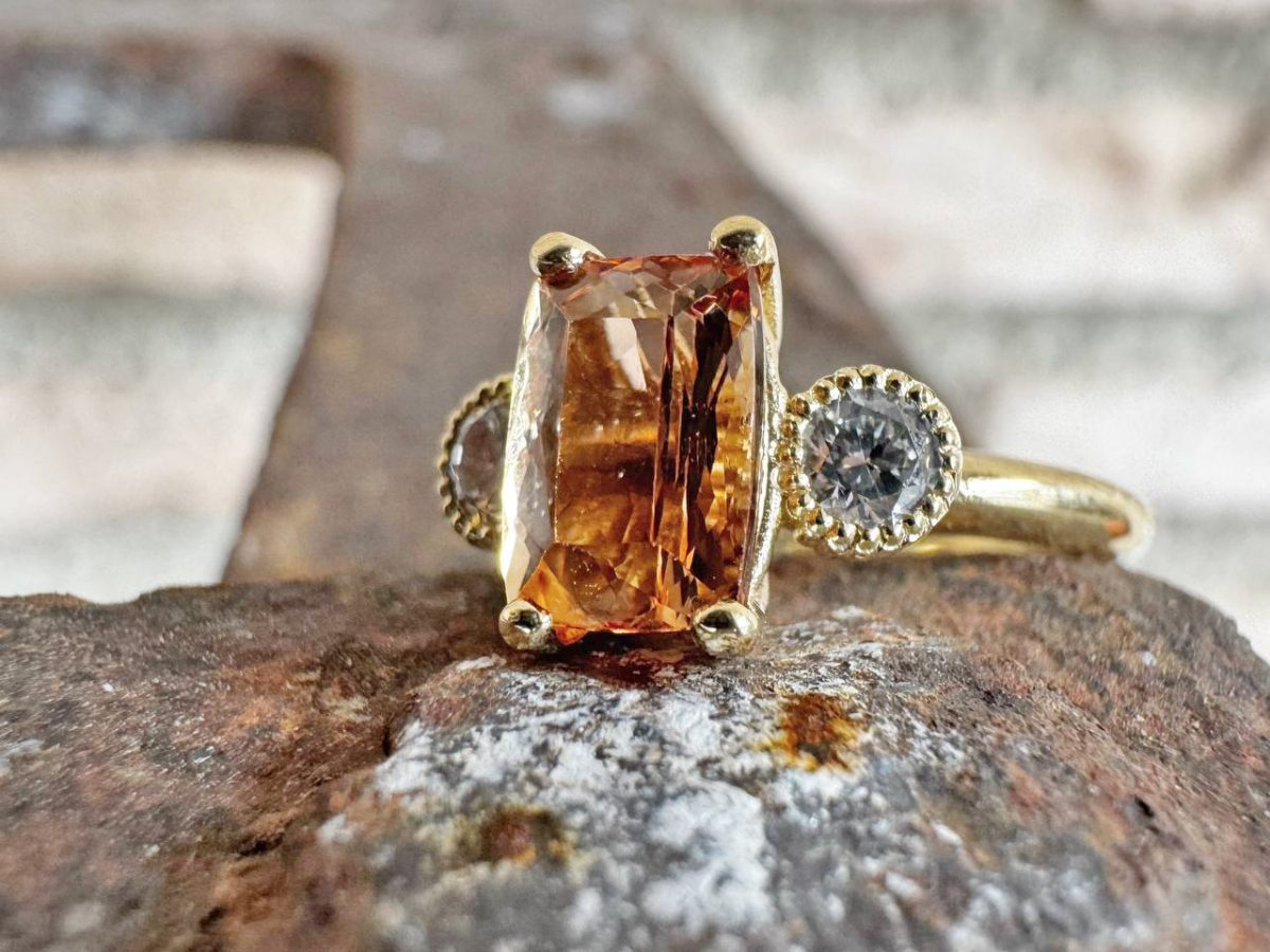 Anillo Topacio